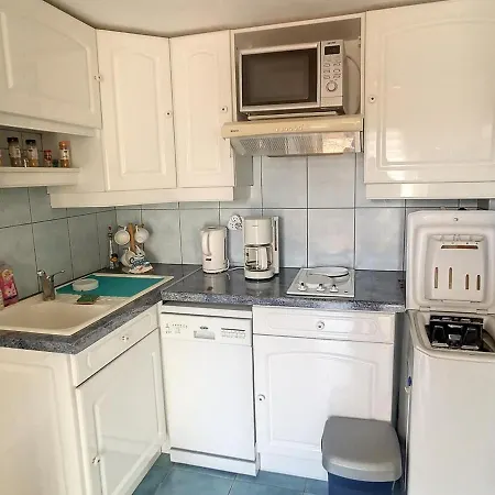 Дом отдыха Pavillon Confortable A 10 Min De La Avec Terrasse, Parking Et Local A Velo - Fr-1-732-48